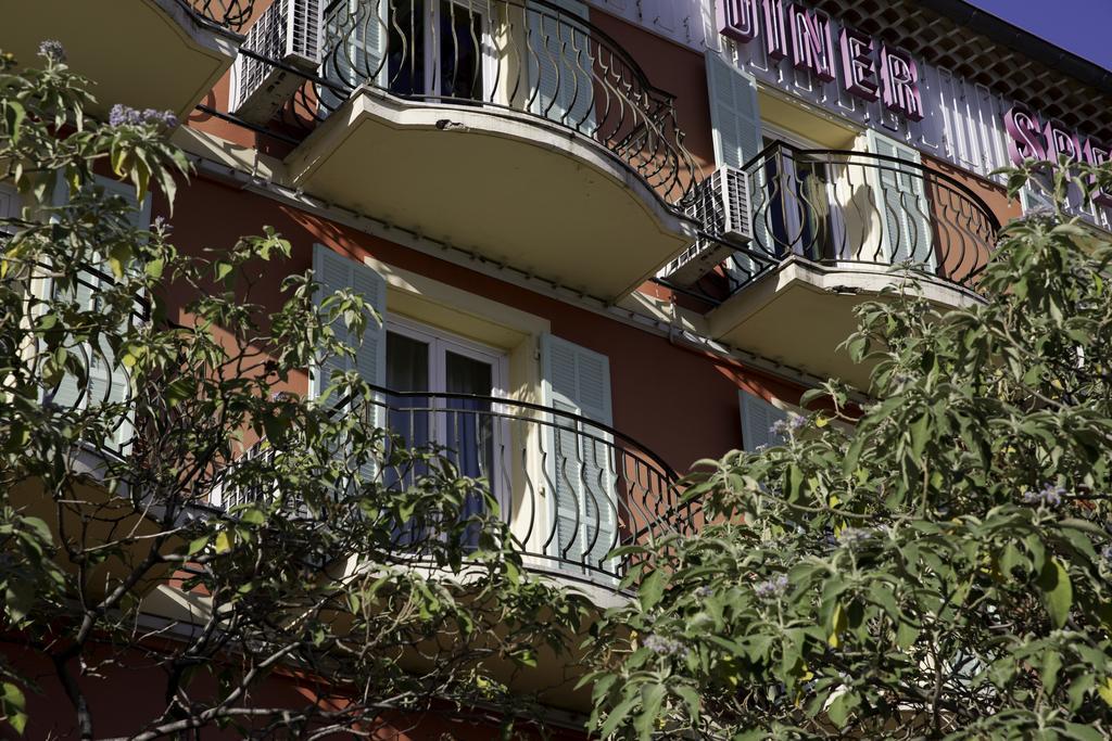 Albergo Hotel Saint-Laurent-du-Var Exterior foto