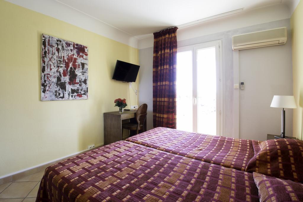 Albergo Hotel Saint-Laurent-du-Var Exterior foto